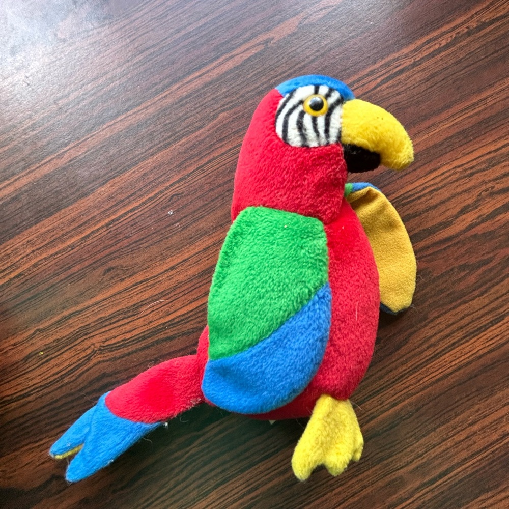 Ty Beanie Baby Jabber The Parrot Tropical Bird 1997 No Heart Tag pellets .